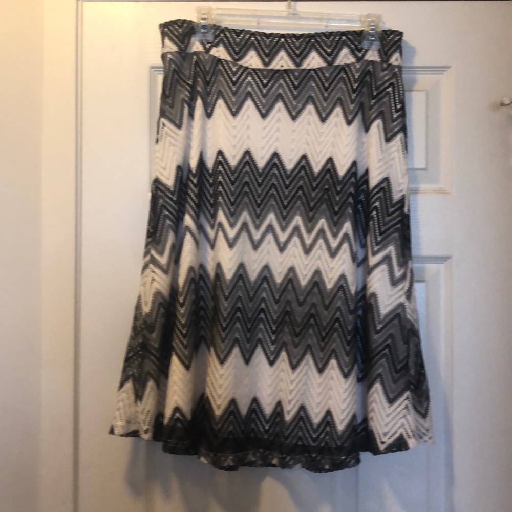 Black and white maxi skirt